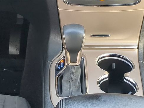 Used 2017 Jeep Grand Cherokee Laredo image 19