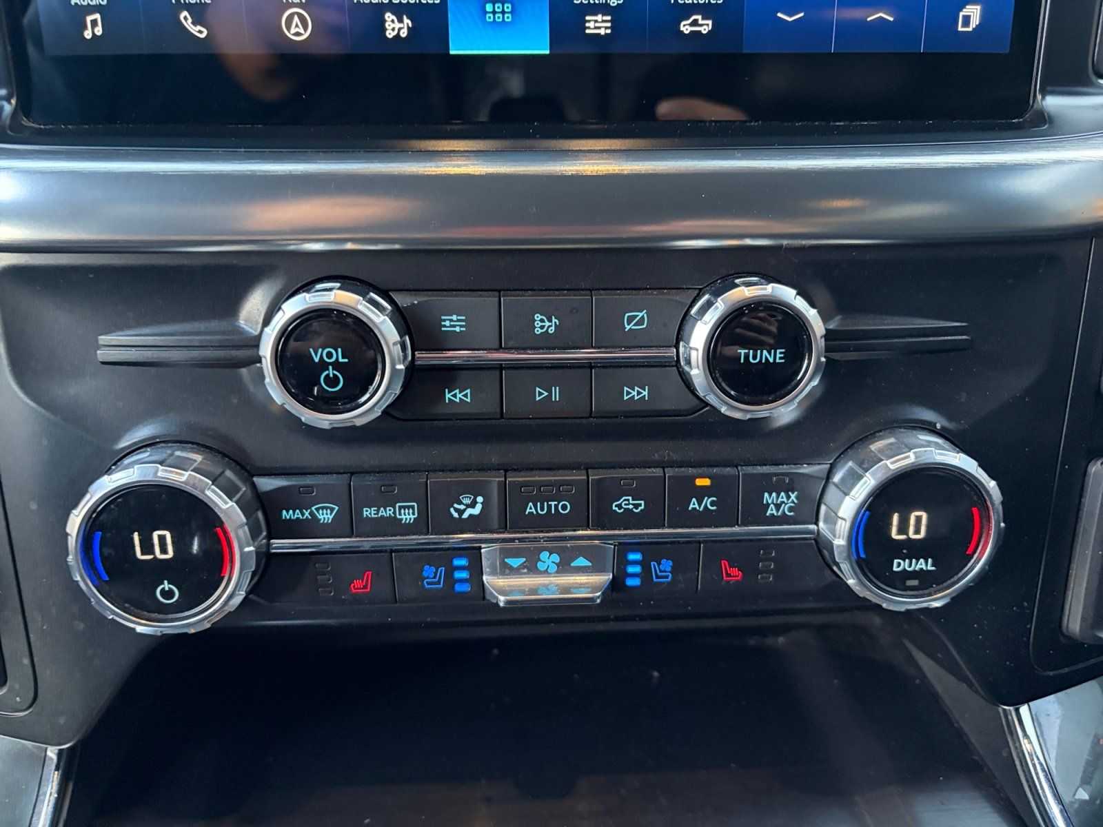 Used 2021 Ford F150 Lariat AWD/4WD image 14