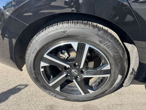 Used 2025 Nissan Sentra SV image 30