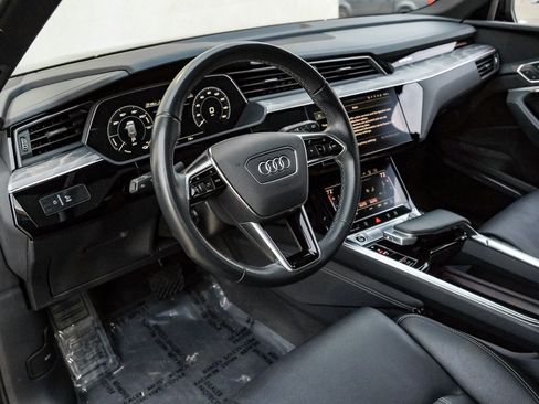 Used 2022 Audi e-tron Chronos w/ Chronos Package image 2