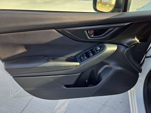 Used 2018 Subaru Impreza 2.0i Premium image 13