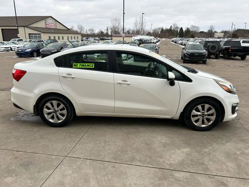Used 2016 Kia Rio EX image 4