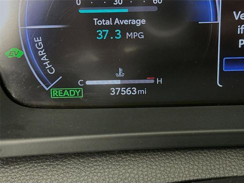 Certified 2023 Toyota Crown Limited image 20