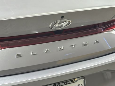 Used 2023 Hyundai Elantra SEL FWD image 25