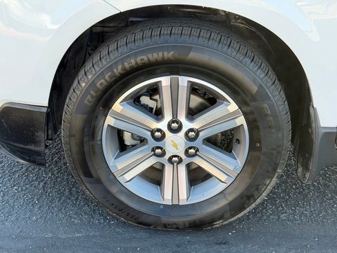Used 2017 Chevrolet Traverse LT FWD image 10