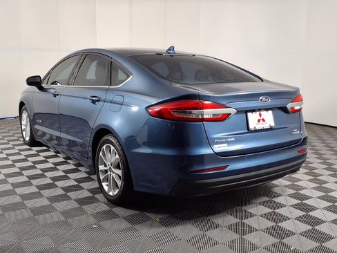Used 2019 Ford Fusion SE FWD image 5