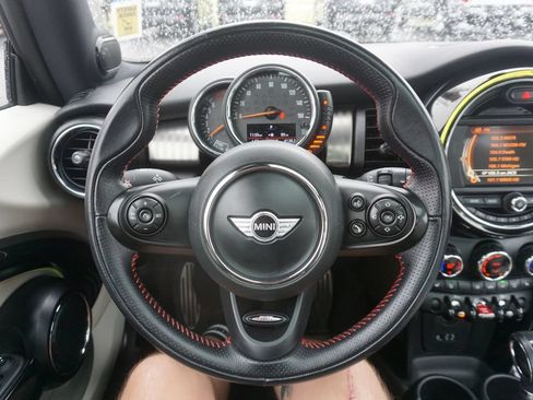 Used 2017 MINI Cooper S FWD image 3