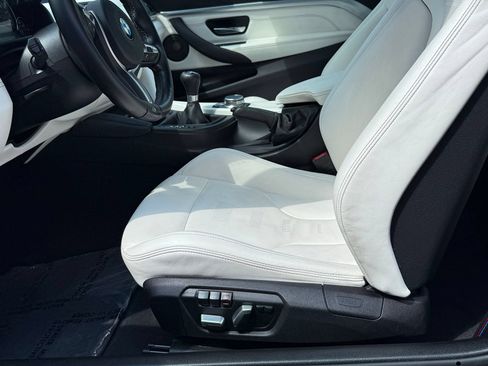 Used 2019 BMW M4 Coupe w/ Competition Package RWD image 14
