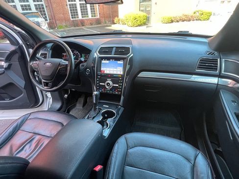 Used 2019 Ford Explorer Sport w/ Equipment Group 401A AWD/4WD image 15