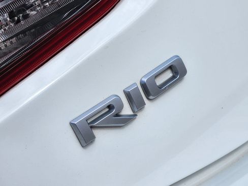 Used 2023 Kia Rio S image 19