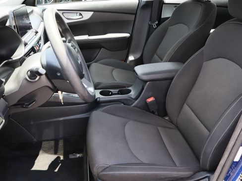 Used 2023 Kia Forte LXS FWD image 21
