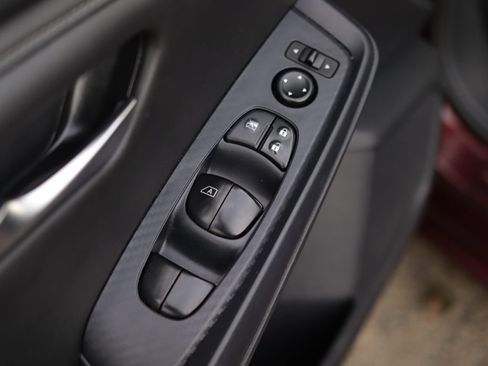 Used 2024 Nissan Sentra SV FWD image 21