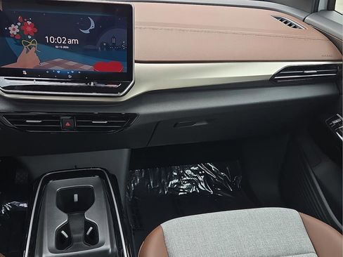 New 2025 Volkswagen ID.4 Pro image 15