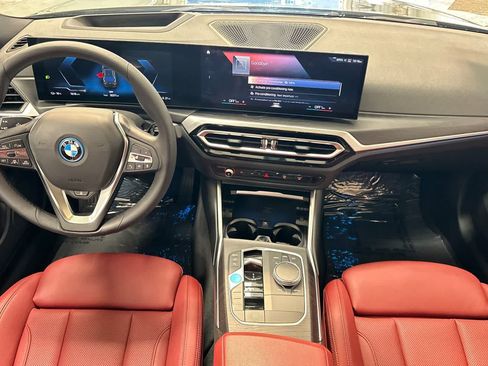 Used 2023 BMW i4 eDrive35 RWD image 3