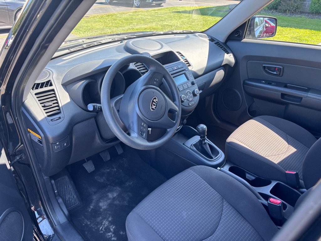Used 2013 Kia Soul FWD image 14