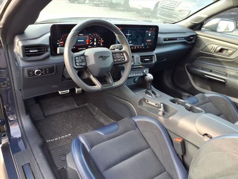 Used 2025 Ford Mustang Dark Horse image 11