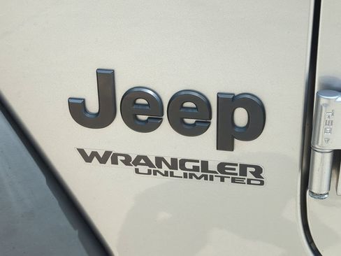 Used 2021 Jeep Wrangler Unlimited Sport AWD/4WD image 5