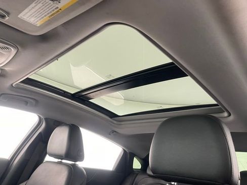 Used 2021 Chevrolet Malibu Premier image 42