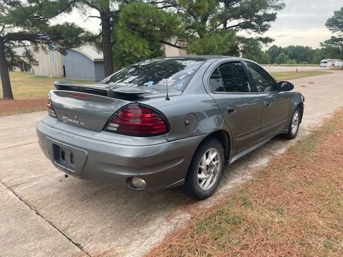 Used 2004 Pontiac Grand Am SE FWD image 10