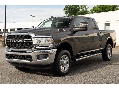 Used 2023 RAM 2500 Tradesman AWD/4WD image 4