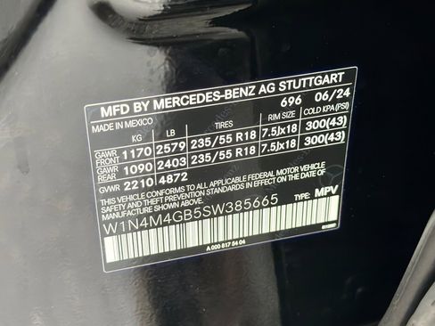 Certified 2025 Mercedes-Benz GLB 250 GLB 250 image 35