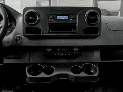 New 2026 Mercedes-Benz Sprinter 2500 image 17