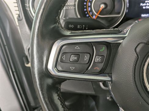 Used 2020 Jeep Wrangler Unlimited Sahara image 15