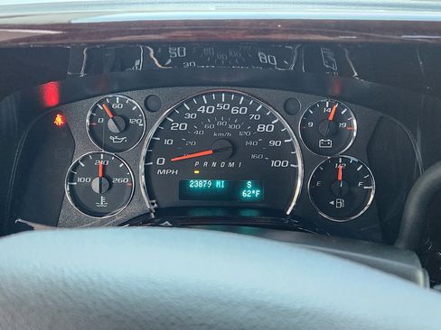 Used 2021 Chevrolet Express 3500 LS w/ Chrome Appearance Package RWD image 47