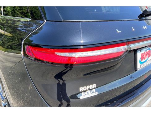Used 2023 Lincoln Corsair AWD w/ Equipment Group 101A image 28