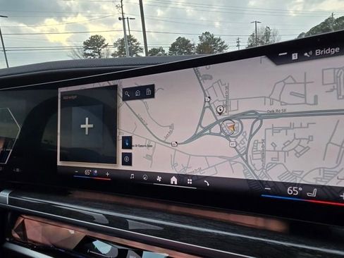 Used 2023 BMW i7 xDrive60 image 25