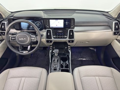 Used 2023 Kia Sorento SX image 12