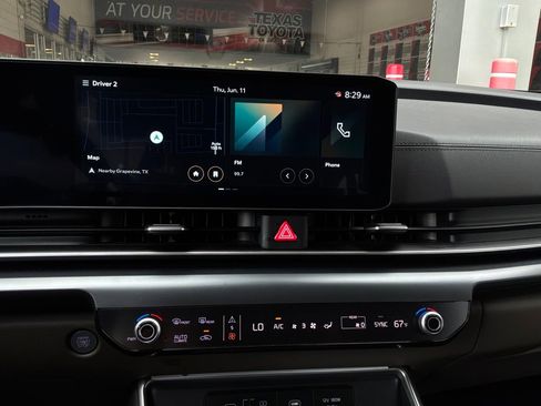 Used 2026 Kia Carnival FWD image 29