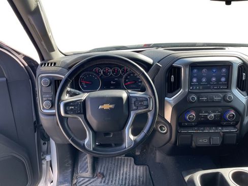 Used 2021 Chevrolet Silverado 1500 LT image 12