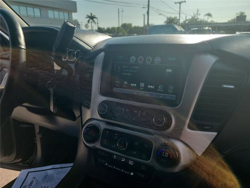 Used 2018 GMC Yukon SLE RWD image 25