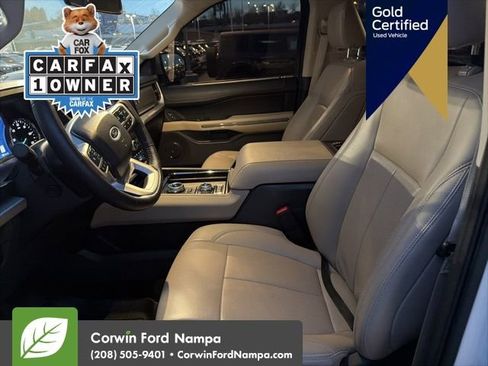 Used 2024 Ford Expedition XLT image 11