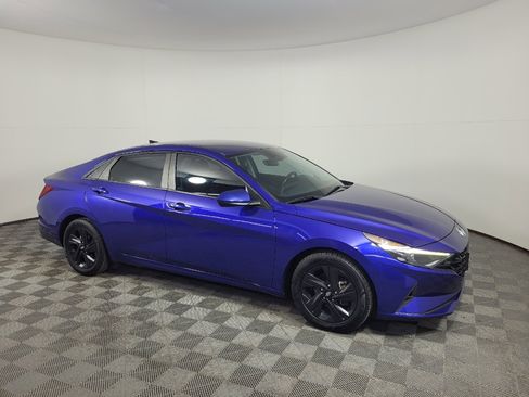 Used 2021 Hyundai Elantra SEL w/ Convenience Package FWD image 11