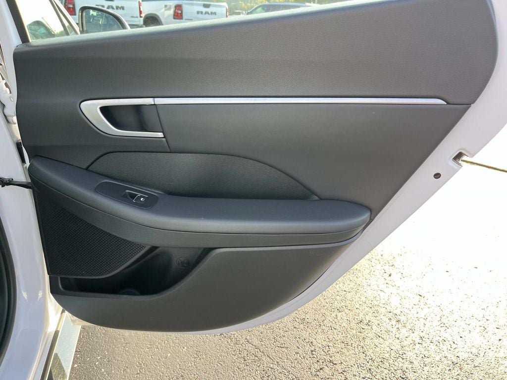 Used 2025 Hyundai Sonata SEL FWD image 21