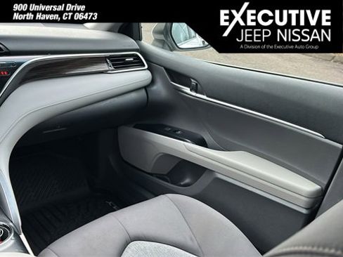 Used 2018 Toyota Camry L image 20