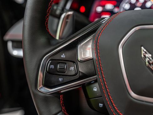 Used 2021 Chevrolet Corvette Stingray Premium Conv w/ Z51 Performance Package image 11