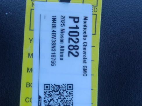 Used 2025 Nissan Altima 2.5 S FWD image 30