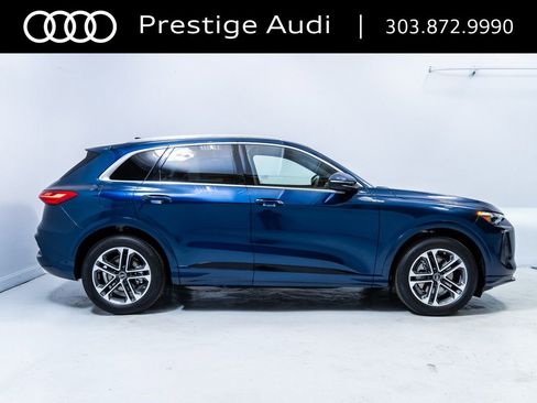 New 2025 Audi Q5 Prestige image 8
