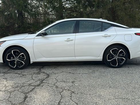 Certified 2023 Nissan Altima 2.5 SR AWD/4WD image 26