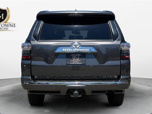 Used 2017 Toyota 4Runner Limited AWD/4WD image 4