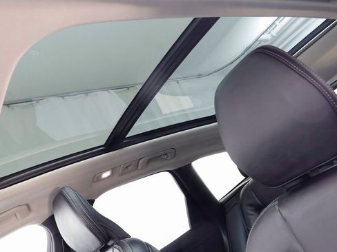 Used 2025 Volvo XC60 T8 Ultra w/ Protection Package Premier image 14