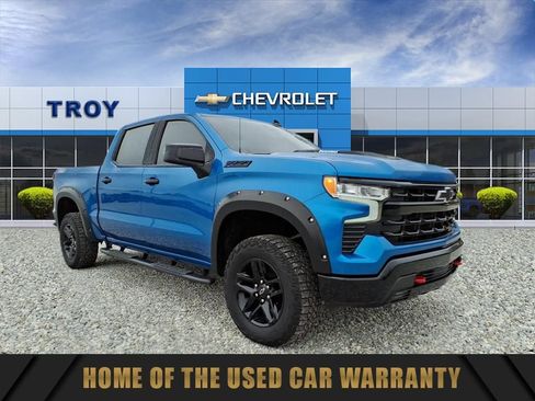 Used 2024 Chevrolet Silverado 1500 LT Trail Boss w/ Convenience Package II AWD/4WD image 1