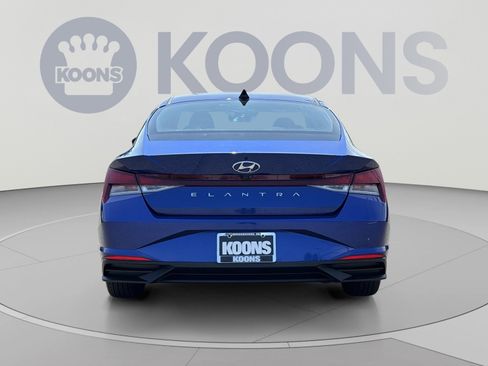 Certified 2023 Hyundai Elantra SEL w/ Cargo Package FWD image 5