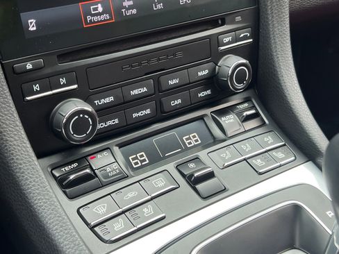 Certified 2021 Porsche 718 Cayman S RWD image 26