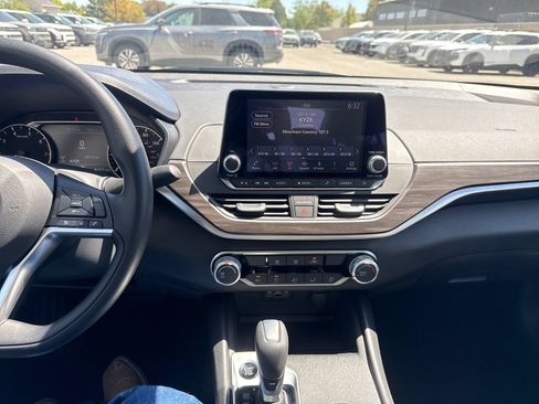 New 2026 Nissan Altima 2.5 SV FWD image 18