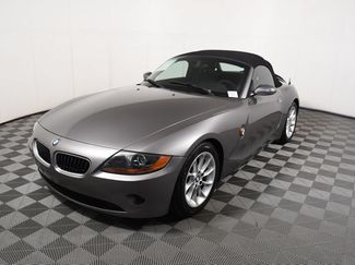 Used 2003 BMW Z4 2.5i RWD video 1