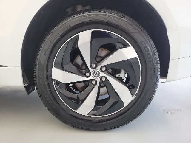 Used 2025 Jaguar F-PACE R-Dynamic S AWD/4WD image 10